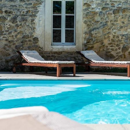 La Maison De Livia, Gite, Chambres Et Table D'Hotes Sauzet (Gard) Esterno foto