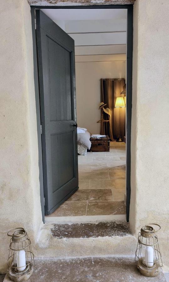 La Maison De Livia, Gite, Chambres Et Table D'Hotes Sauzet (Gard) Esterno foto