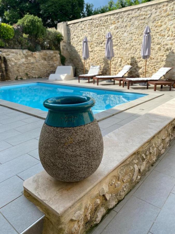 La Maison De Livia, Gite, Chambres Et Table D'Hotes Sauzet (Gard) Esterno foto